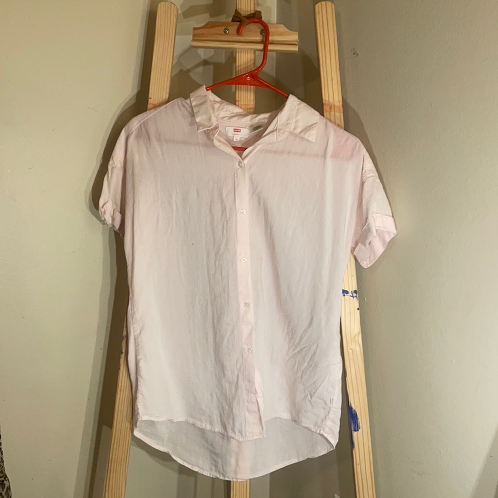 baby sky pink Levi’s buttonup, good for Bi girls